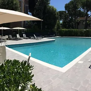 Hotel Dafne Punta Marina