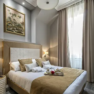 Lea Luxury Rom